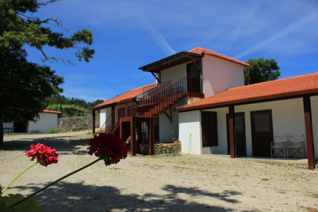 Estabulo De Valinhas Villa Vitorino dos Piães Eksteriør bilde